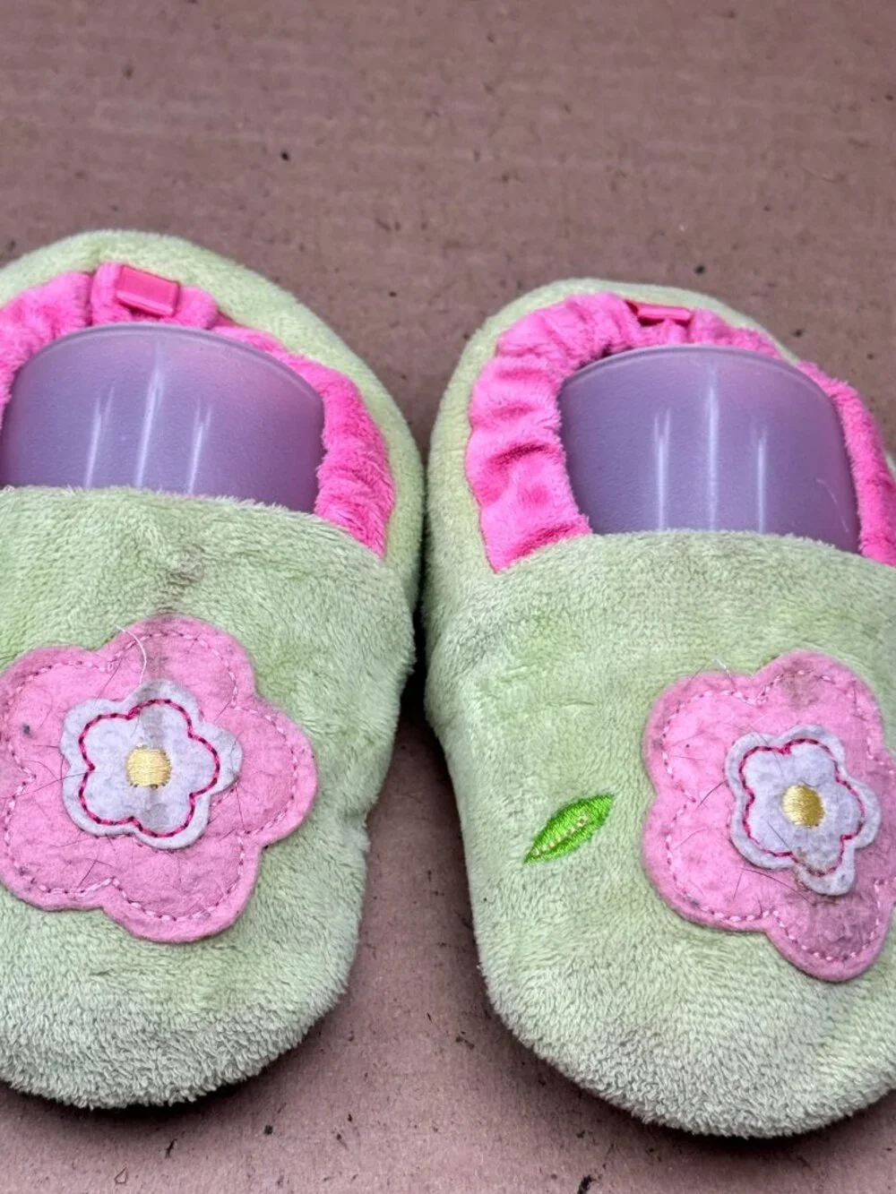 Garanimals Baby Girls Size 7/8 Green Pink Flower Slippers Need Clean